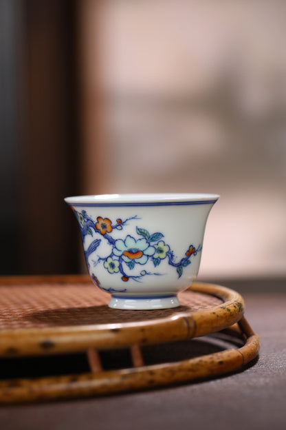 Doucai Bird-and-Flower Tea Cup