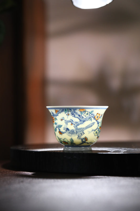 Doucai Bird-and-Flower Tea Cup